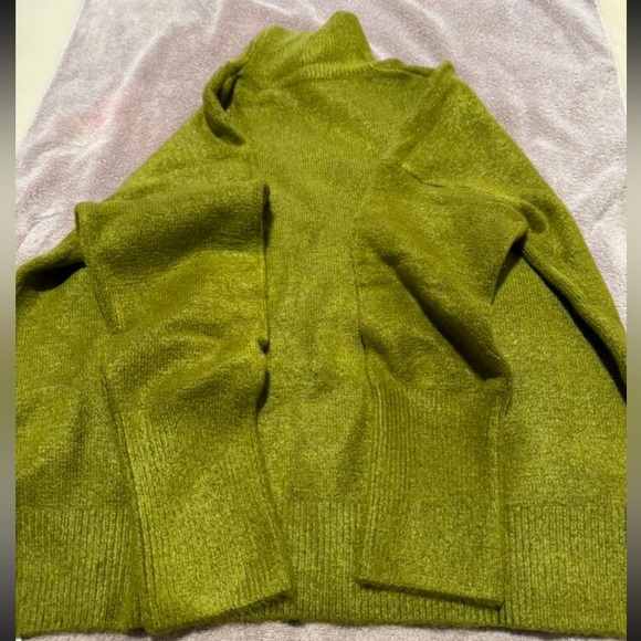 Olive Green Knit Turtleneck Pullover Sweater Long Sleeve Drop Shoulder - Picture 15 of 17
